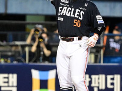 강백호 부상 후 첫 홈런 터뜨리자마자 팬들 환호